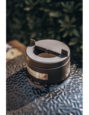 KAMADO MONOLITH TWO.66 A POSER
